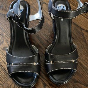 White Mountain Wedge Sandal BRAND NEW